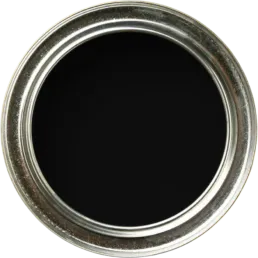 Spand med sort maling set oppefra